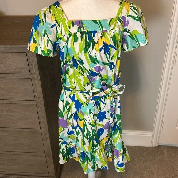 Maggy London | Soft White Floral Short Puff Sleeve A-Line Pockets | 10 - Picture 3 of 13